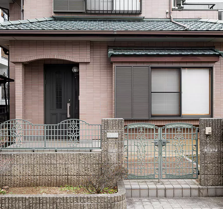 The Most Trusted Company to Sell Damaged House in Levittown